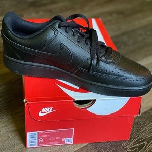 MENS Nike Court Vision Low Black size 9